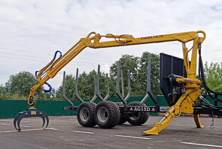 Полуприцеп лесовоз AG15D 2WD с манипулятором FARMA C 8.5