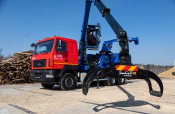 Мобильная рубильная машина AGH910 на базе МАЗ 631228 с гидроманипулятором