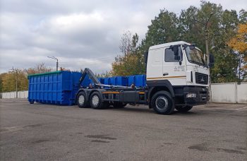 Крюковой погрузчик UNILIFT B.O.B Italev T20 на базе МАЗ-6312С5