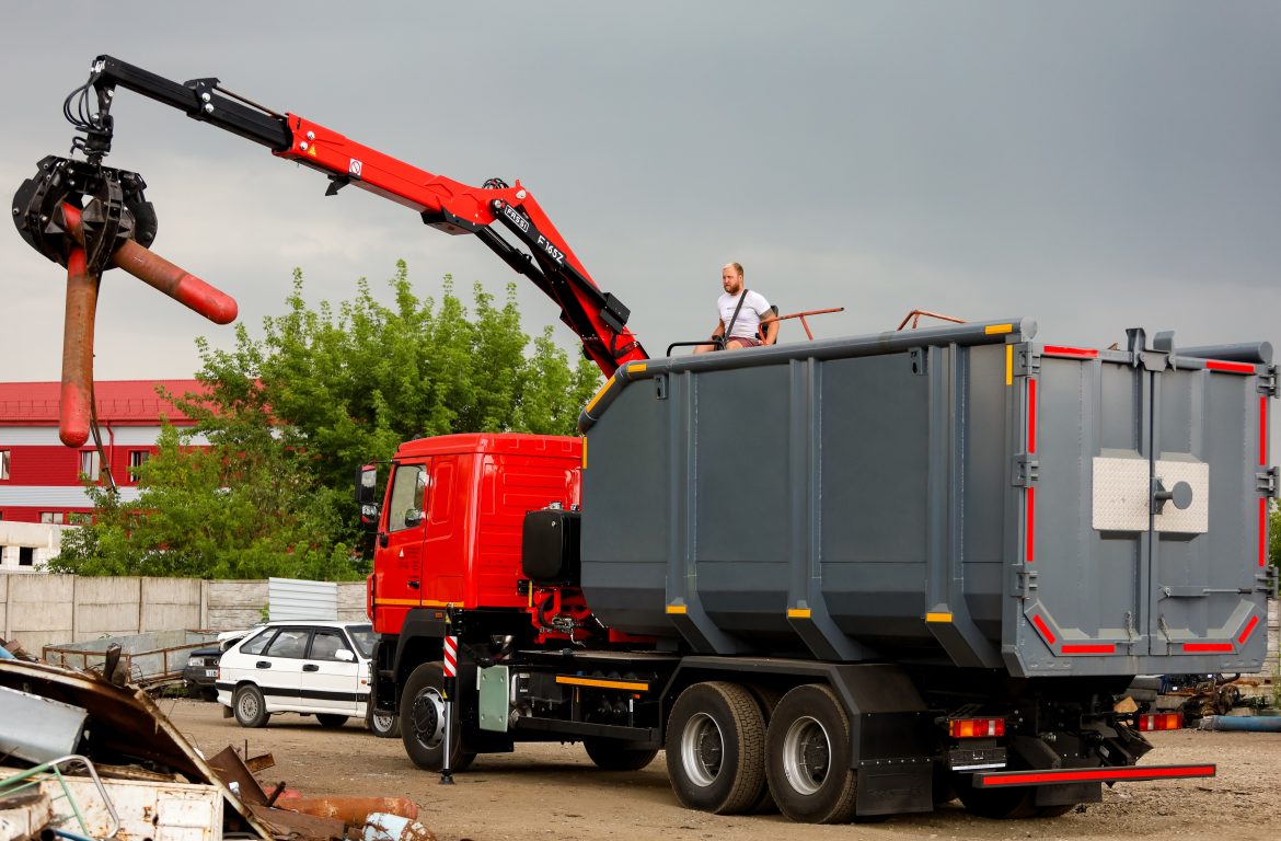 Ломовоз AG6NMS МАЗ-631228 с краном-манипулятором Fassi F165AZ.0.22