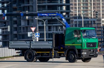 Бортовой автомобиль МАЗ AGC42M с КМУ АНТ 7.5-2