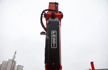 Бортовой автомобиль МАЗ AGC64M с КМУ Fassi F455A.2.22