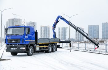 Бортовой автомобиль МАЗ AGC64M с КМУ PM 15523