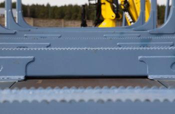 Сортиментовоз МАЗ-631228 с гидроманипулятором Marchesi M11T 02.100