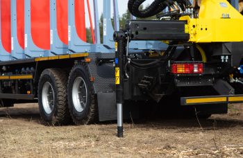 Сортиментовоз МАЗ-631228 с гидроманипулятором Marchesi M11T 02.100