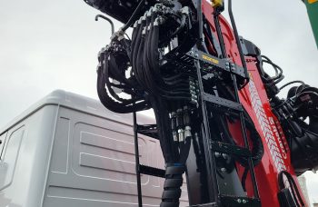 Ломовоз AG6NMS МАЗ-631228 с гидроманипулятором Cranab TZ12