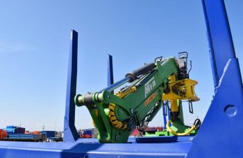 Кран-манипуляторная установка АНТ 10ЛМ с лесным захватом