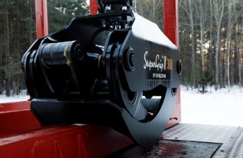 Сортиментовоз МАЗ-631228 с манипулятором Marchesi M10RS02.100 и кабиной оператора
