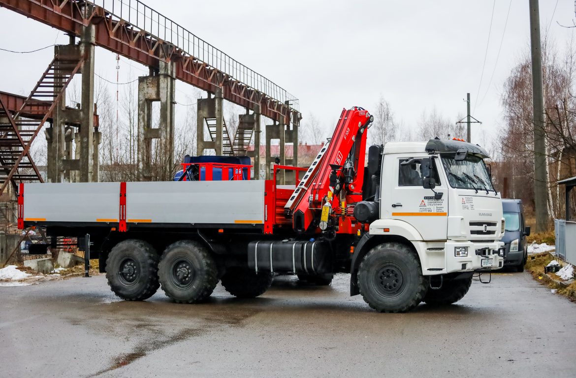Бортовой автомобиль КАМАЗ AGC66M с КМУ Fassi F155A.2.26
