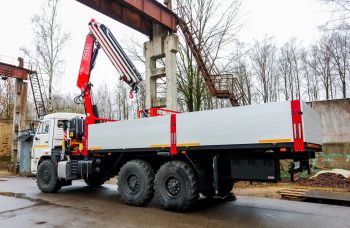 Бортовой автомобиль КАМАЗ AGC66M с КМУ Fassi F155A.2.26