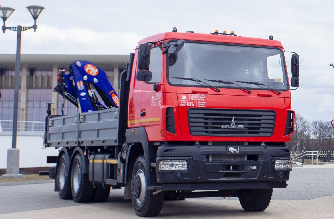 Бортовой автомобиль МАЗ AGC64M с КМУ PM 24022 PX