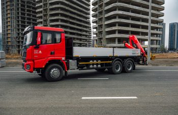 Бортовой автомобиль Shacman AGC6SM с КМУ Fassi F155A.0.22