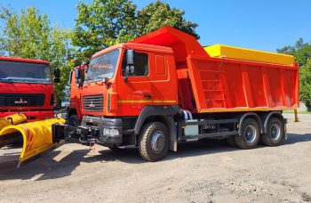 Комбинированная дорожная машина МАЗ-631228