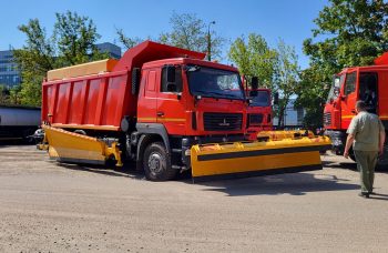 Комбинированная дорожная машина МАЗ-631228