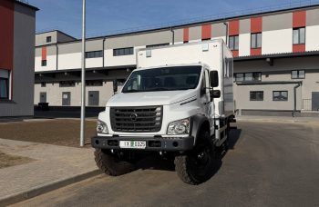 Автомобиль специальный модели М1-С41R c кузовом-мастерской ГИРД