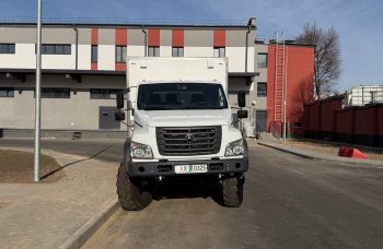 Автомобиль специальный модели М1-С41R c кузовом-мастерской ГИРД