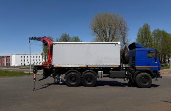 Бортовой автомобиль МАЗ AGC64M с КМУ Fassi F195A.0.24