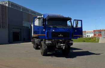 Бортовой автомобиль МАЗ AGC64M с КМУ Fassi F195A.0.24