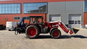 Автомобиль многофункциональный AGTM-02 на базе трактора МТЗ 1221.3 с краном-манипулятором АНТ 7.5-2