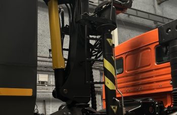Ломовоз AG6NMS на базе КАМАЗ-6520 с КМУ АНТ 10ММ с металлозахватом