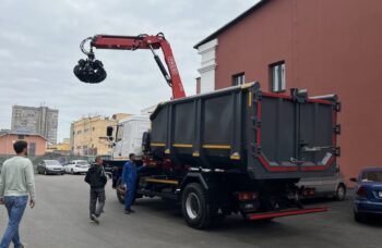 Ломовоз МАЗ-534026 с КМУ Fassi F155A.0.22