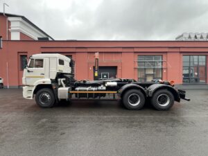 Крюковой погрузчик AG6 KROMANN L22S.57.6-HC на базе КАМАЗ-6520-53