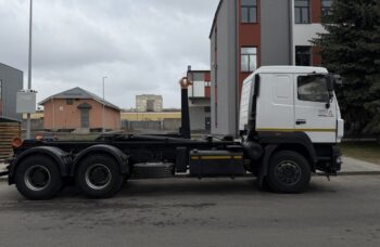 Крюковой погрузчик AG6 KROMANN L22S.57.6-HC на базе МАЗ-631228