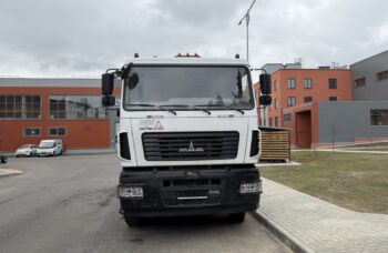 Крюковой погрузчик AG6 KROMANN L22S.57.6-HC на базе МАЗ-631228