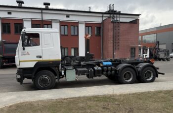 Крюковой погрузчик AG6 KROMANN L22S.57.6-HC на базе МАЗ-631228