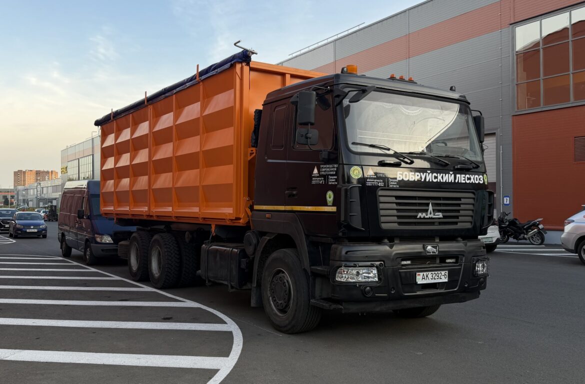 Самосвал-щеповоз AG6NNS на шасси МАЗ-631228