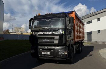 Самосвал-щеповоз AG6NNS на шасси МАЗ-631228
