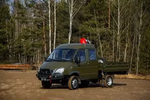 Бортовой автомобиль ГАЗ 330273 с КМУ Fassi M30A.13