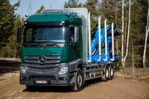 Сортиментовоз Mercedes-Benz с манипулятором Marchesi M13T 02.100