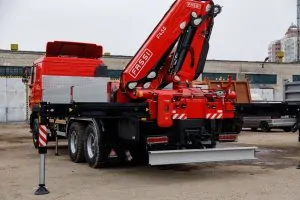 Бортовой автомобиль МАЗ AGC64M с КМУ Fassi F455A.2.22