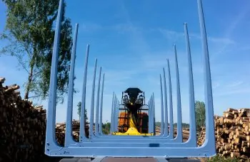 Сортиментовоз МАЗ 63128 с гидроманипулятором Marchesi M10RS 02.100