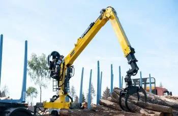 Сортиментовоз МАЗ 63128 с гидроманипулятором Marchesi M10RS 02.100