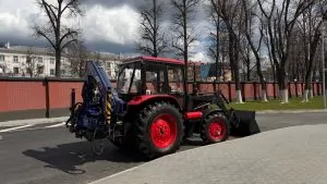 Автомобиль специальный AGTM на базе трактора Беларус 92П.4 с краном-манипулятором АНТ 7.5-2